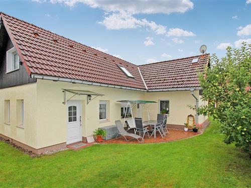 Holiday Home/Apartment - 3 persons -  - Papenwieser Weg - 17268 - Röddelin