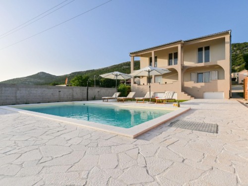 Holiday home - 6 persons -  - Ul. Frane Vranjanina 10, Vrana - 23211 - Pakostane