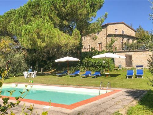 Sommerhus - 15 personer -  - Loc. Tartiglia - 52015 - Pratovecchio Stia