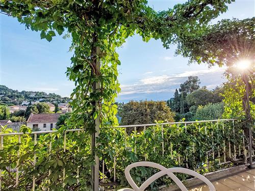 Holiday apartment - 4 persons -  - Le Beausset / Saint Anne D'evenos - 83330