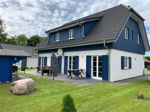 Sommerhus - 6 personer -  - Seebad Altefähr - 18573