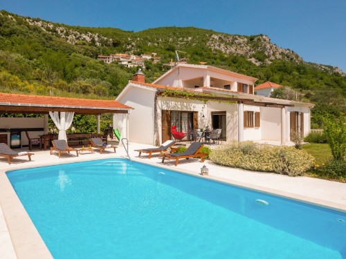 Feriehus - 8 personer -  - Dr. Franje Tudmana - Omis-Blato Na Cetini - 21254 - Blato Na Cetini