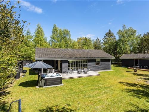 Sommerhus - 8 personer -  - Trifoliumvej - Marielyst - 4873 - Væggerløse
