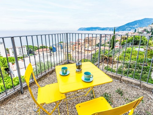 Holiday apartment - 6 persons -  - 17021 - Alassio