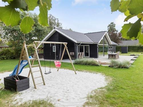 Sommerhus - 10 personer -  - Strandvejen 50 D - Fjellerup - 8585 - Glesborg