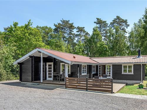 Sommerhus - 6 personer -  - Fyrrebakken - Østre Sømark - 3720 - Åkirkeby
