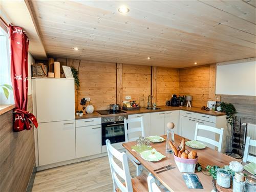 Holiday Home/Apartment - 6 persons -  - Römhilder Straße - 96476 - Bad Rodach