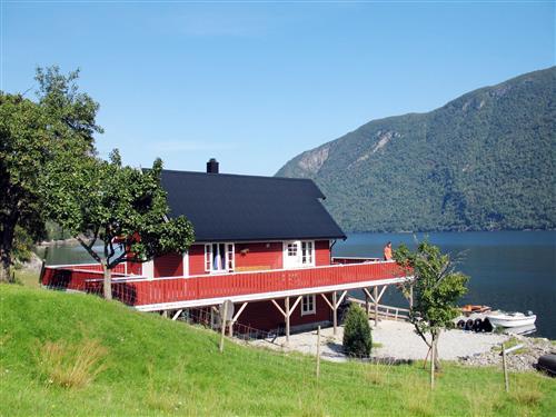 Holiday Home/Apartment - 7 persons -  - Arnafjord - 6893