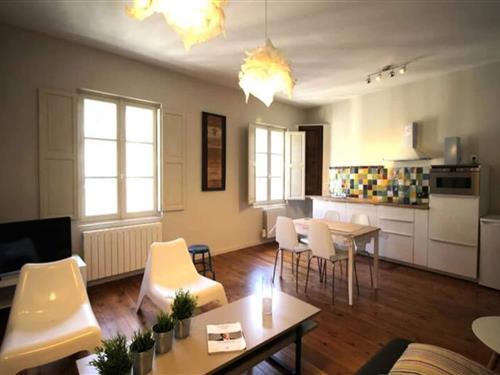 Holiday Home/Apartment - 4 persons -  - 33000 - Bordeaux