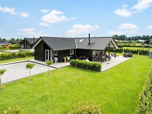 Sommerhus - 10 personer -  - Strandvænget - Saksild - 8300 - Odder