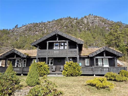 Holiday home - 8 persons -  - Eikerapen - 4544