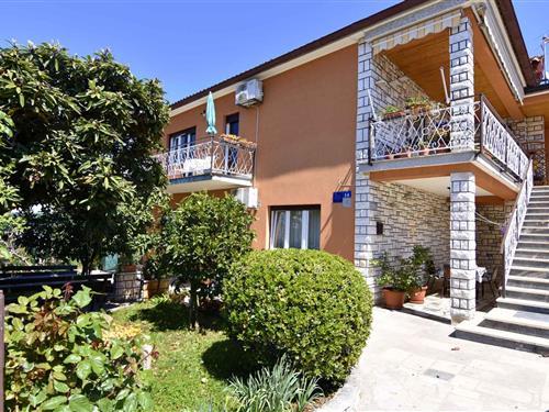 Holiday Home/Apartment - 6 persons -  - 52470 - Umag