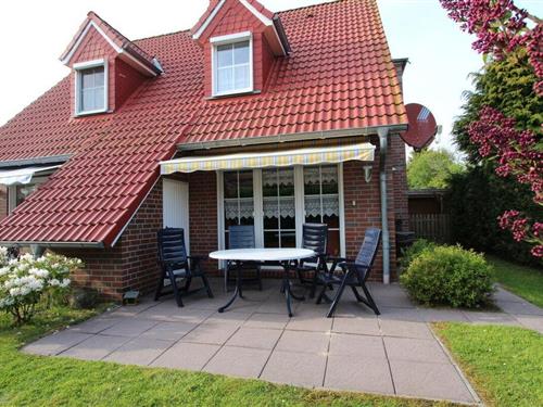 Holiday Home/Apartment - 4 persons -  - 26409 - Wittmund