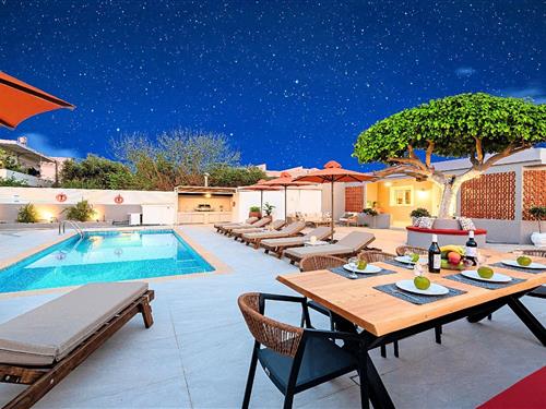 Feriehus - 24 personer -  - Kavros - 73007 - Paralia Kourna