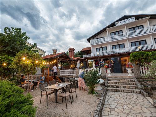  - 3 personer -  - Jesenovica - 51515 - Silo