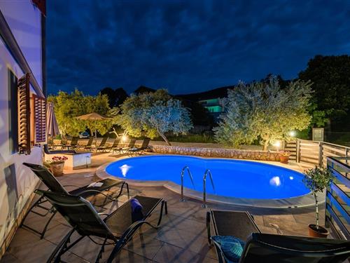 Holiday apartment - 5 persons -  - 52220 - Drenje