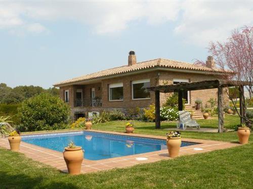 Holiday home - 8 persons -  - 17466 - Garrigoles