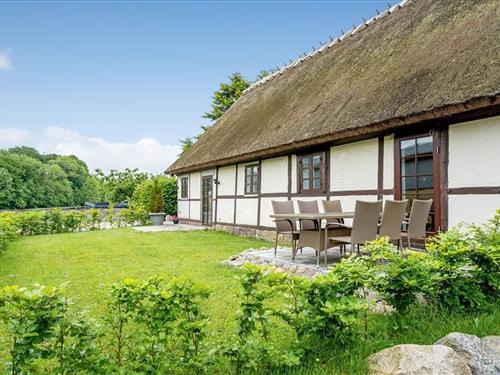 Sommerhus - 4 personer -  - Marrebæk Skovvej - Ferielejlighed Nr. 2 - 4873 - Væggerløse