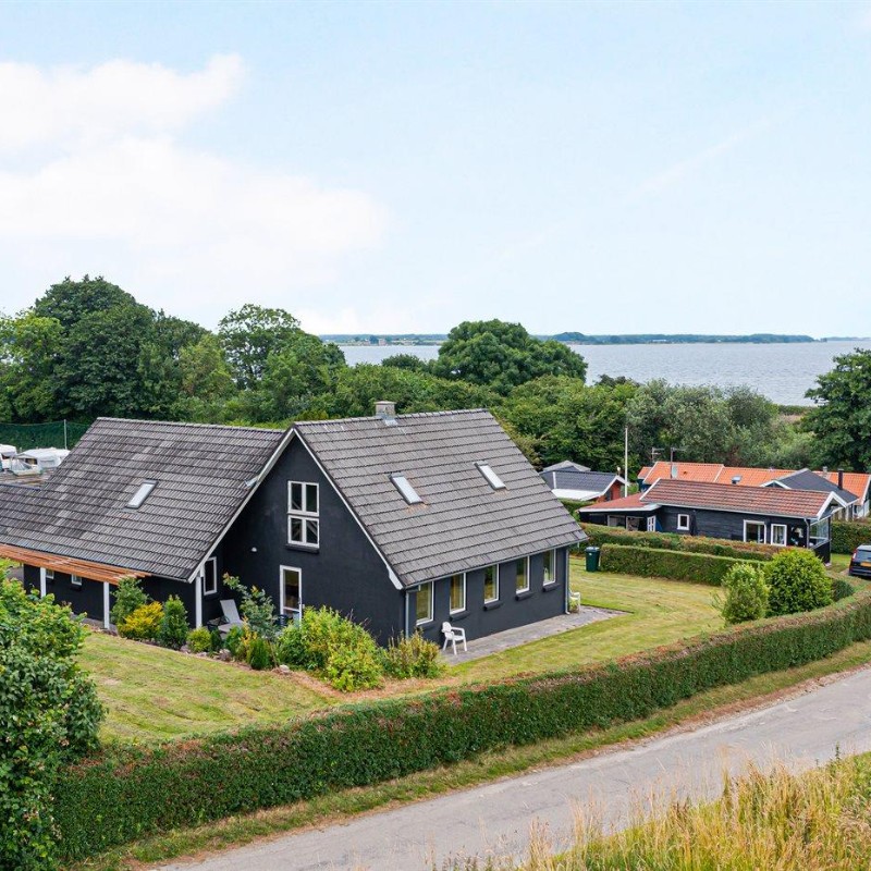 Sommerhus - 10 personer -  - Mosvigvej - Grønninghoved - 6093 - Sjølund