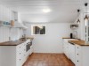 Image 10 - Kitchen