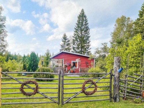  - 5 personer -  - Vambymyran - 76391 - Hallstavik