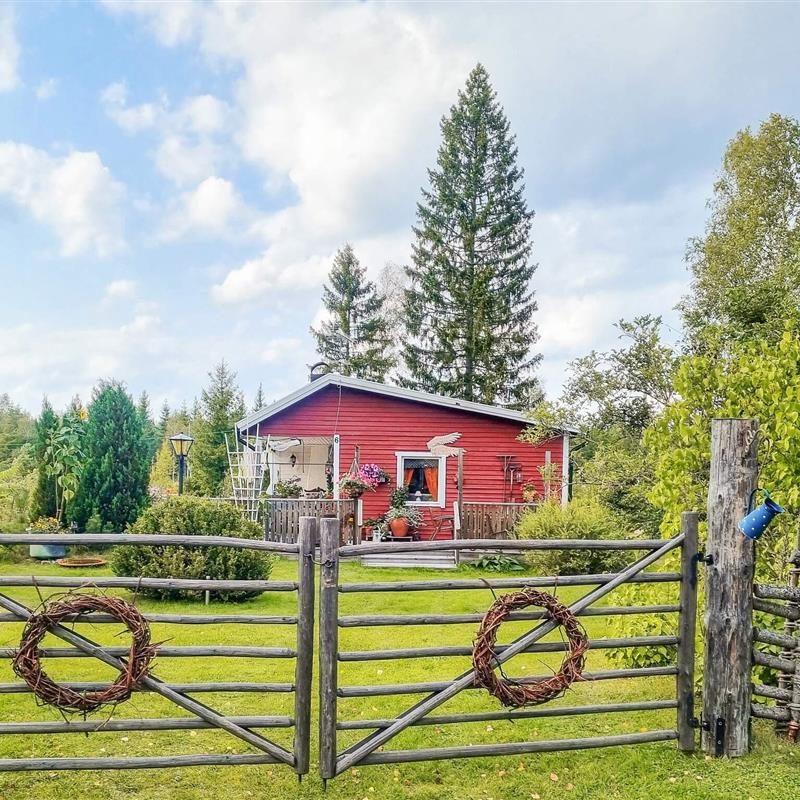  - 5 personer -  - Vambymyran - 76391 - Hallstavik