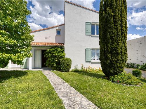 Holiday home - 8 persons -  - Vaux Sur Mer - 17640