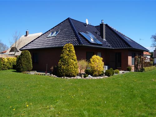 Holiday Home/Apartment - 4 persons -  - Müllerweg - 18556 - Wiek