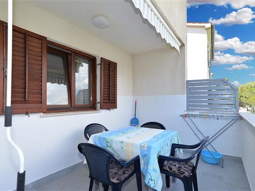 Holiday Home/Apartment - 4 persons -  - Valbandon - 52212 - Valbandon