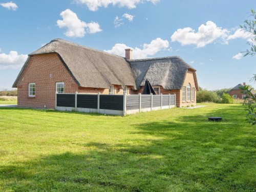 Sommerhus - 12 personer -  - Kornbjergvej - Vedersø Klit - 6990 - Holmsland Klit