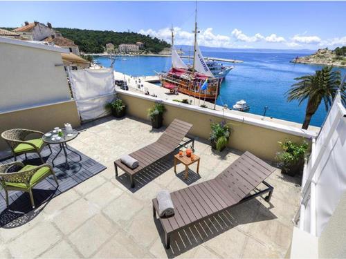 Holiday apartment - 2 persons -  - Obala kralja Tomislava - 21300 - Makarska