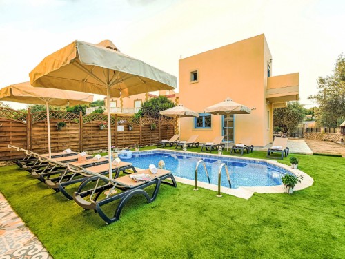 Holiday home - 8 persons -  - 85109 - Pefki