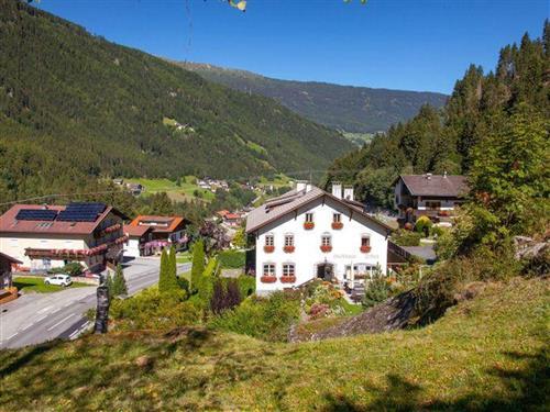 Holiday Home/Apartment - 5 persons -  - Schön - 6474 - Jerzens