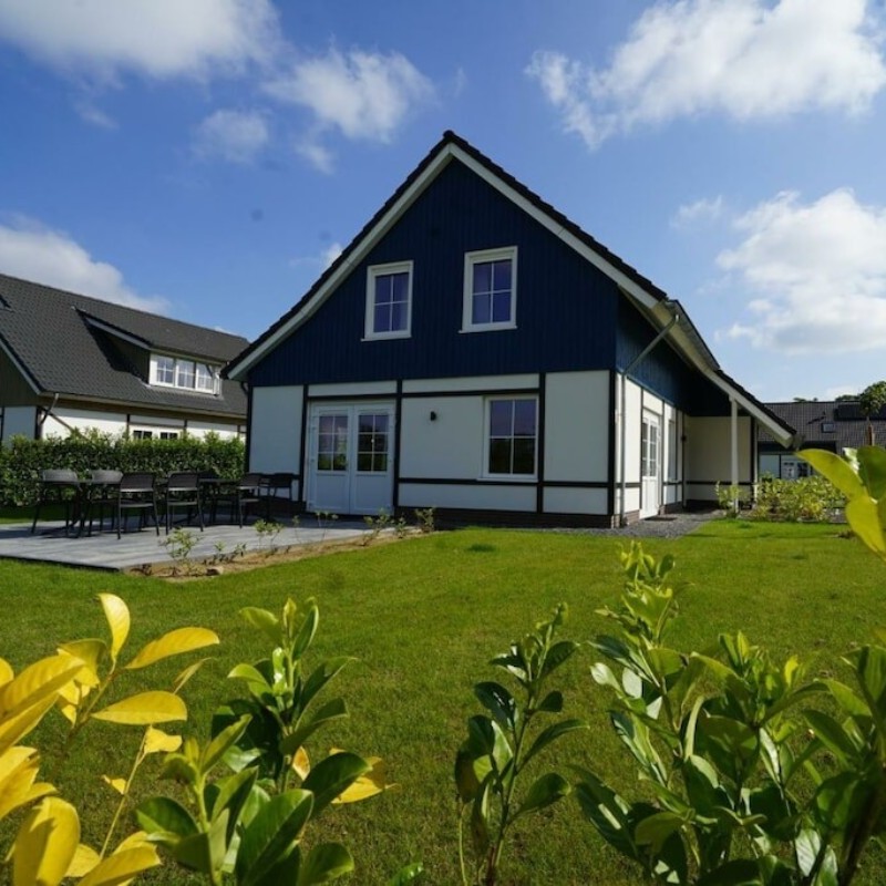 Sommerhus - 8 personer -  - 6114 - Susteren