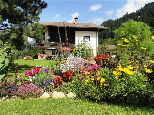 Holiday Home/Apartment - 6 persons -  - Görtschach - 9872 - Millstatt