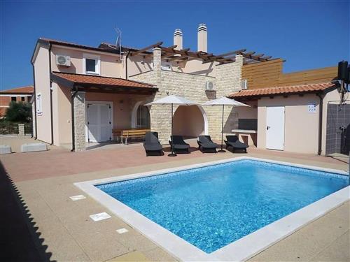 Holiday home - 8 persons -  - Buje - 52460