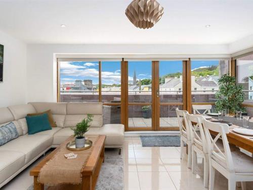 Holiday apartment - 8 persons -  - H71 D668 - Clifden