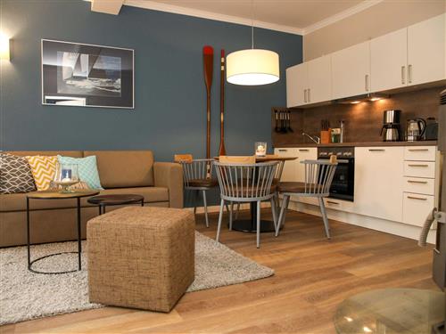 Ferieleilighet - 4 personer -  - Am Warnemünder Park, mit Kamin oder Whirlpool - 18119 - Rostock / Warnemünde