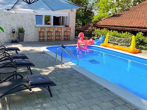 Sommerhus - 10 personer -  - Veljun - 47240 - Slunj