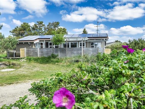 Sommerhus - 6 personer -  - Aavej - Vejers Nordøst - 6853 - Vejers Strand