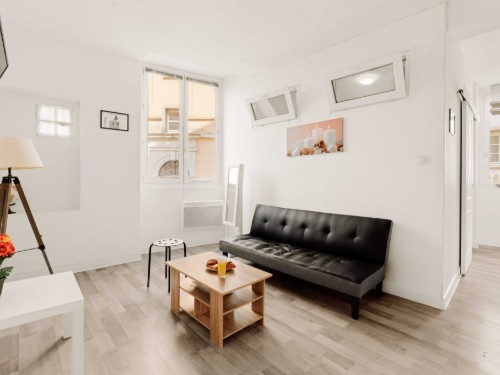 Holiday apartment - 2 persons -  - 69005 - Lyon