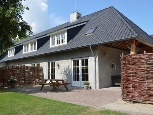 Fritidshus - 8 personer -  - 5076PM - Haaren