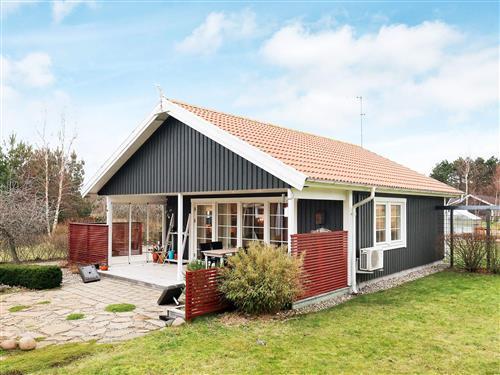 Holiday Home/Apartment - 6 persons -  - Skovfyrvej - 9940 - Læsø