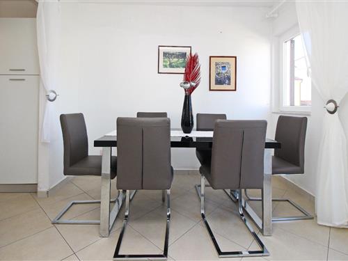 Holiday Home/Apartment - 5 persons -  - Uskocka - 51523 - Baška