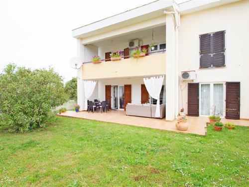 Holiday Home/Apartment - 4 persons -  - Valdebecki put - 52100 - Pula