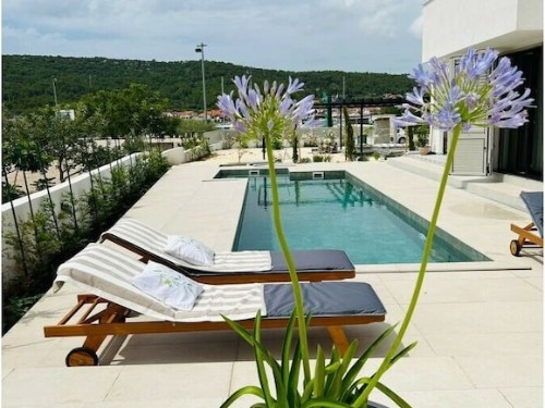 Villa - 8 personer -  - 22000 - Bilice