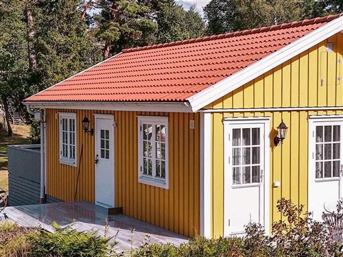 Holiday Home/Apartment - 4 persons -  - Världens Ände - Arkösund - 61025 - Vikbolandet