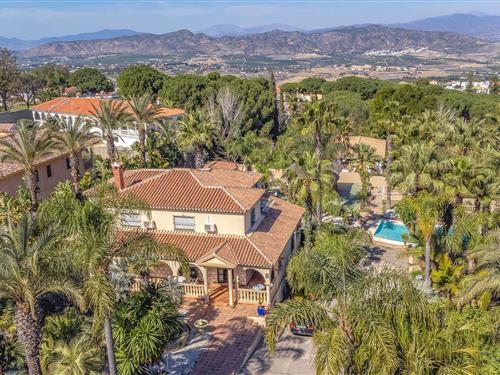 Holiday home - 10 persons -  - C/. Benaojan - 29130 - Alhaurin De La Torre