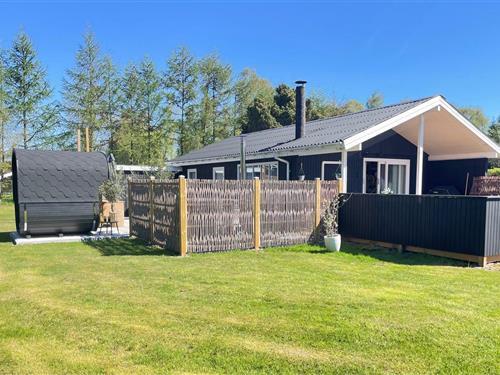 Sommerhus - 6 personer -  - Lupinvej - Marielyst - 4873 - Væggerløse