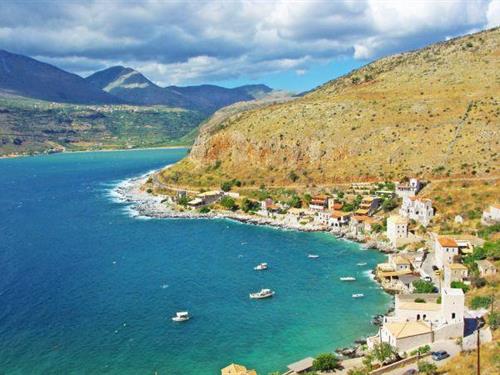 Holiday home - 8 persons -  - 23062 - Triantafillia